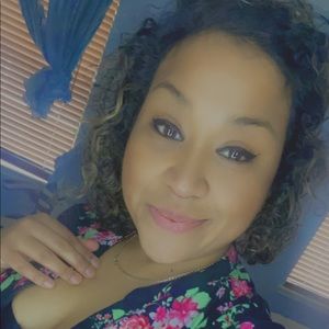 Meet your Posher, Priscilla